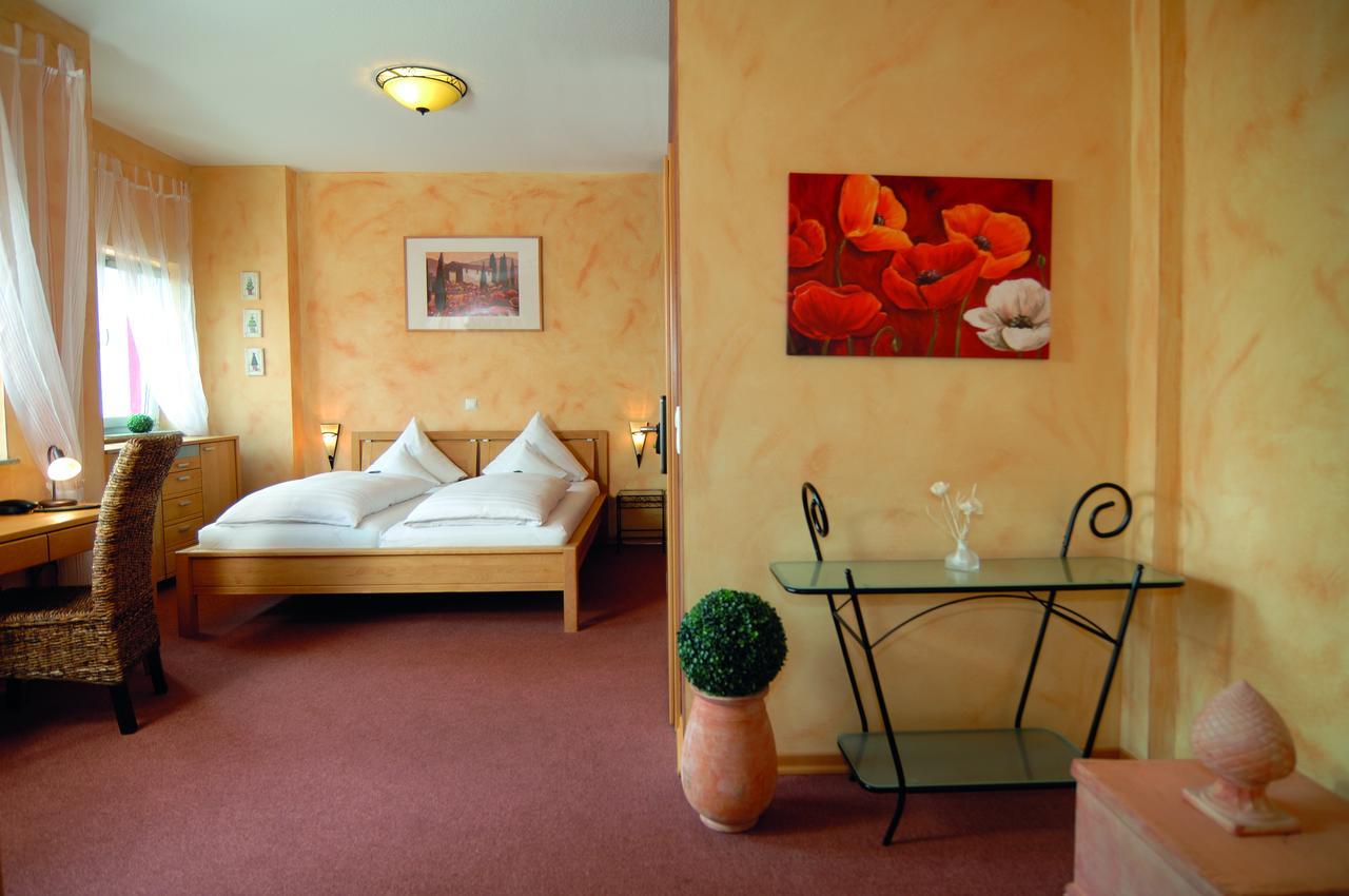 Hotel & Restaurant 4 Winden Windhagen Kültér fotó